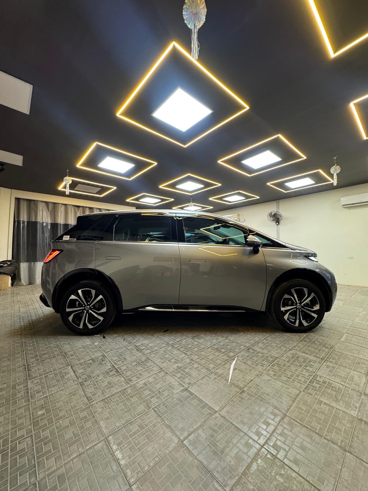 Grey MG Windsor with nano diamond coating finish